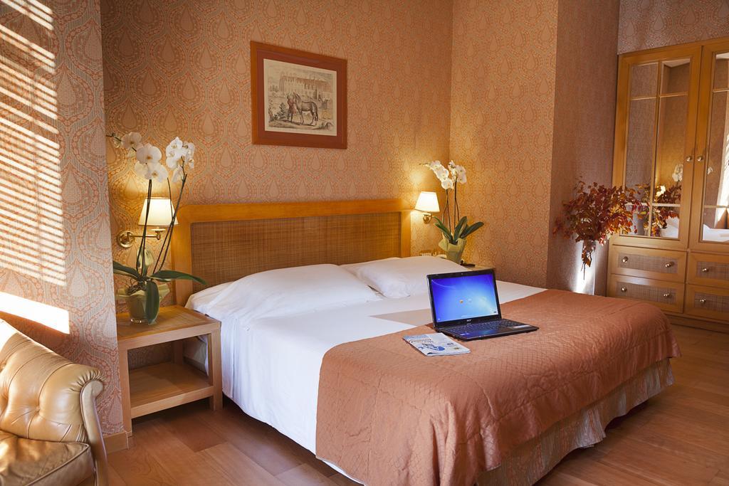Polo Hotel Roma Ngoại thất bức ảnh