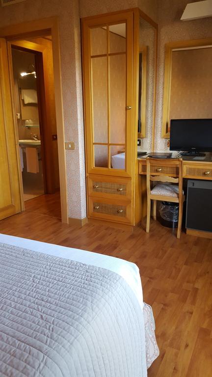 Polo Hotel Roma Ngoại thất bức ảnh