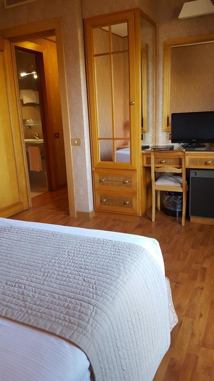 Polo Hotel Roma Ngoại thất bức ảnh