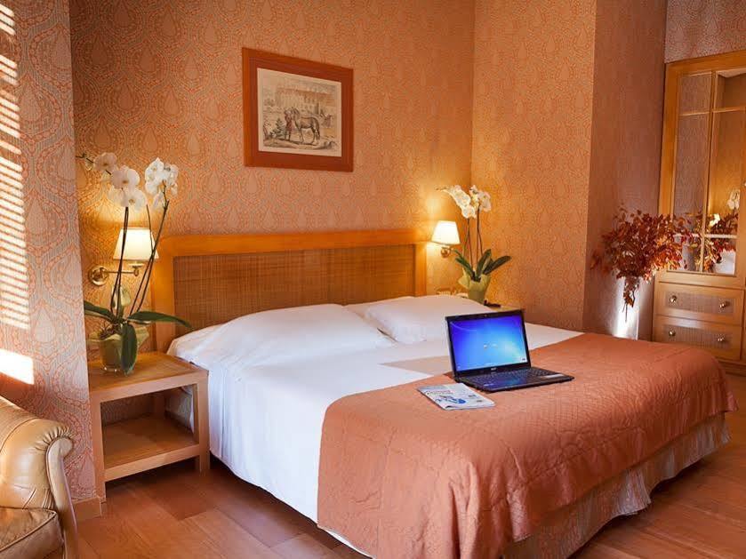 Polo Hotel Roma Ngoại thất bức ảnh
